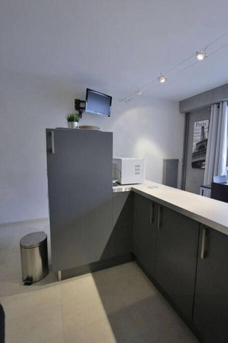 Appartement Avec Ascenseur La Defense กูร์เบอวัวร์ ภายนอก รูปภาพ