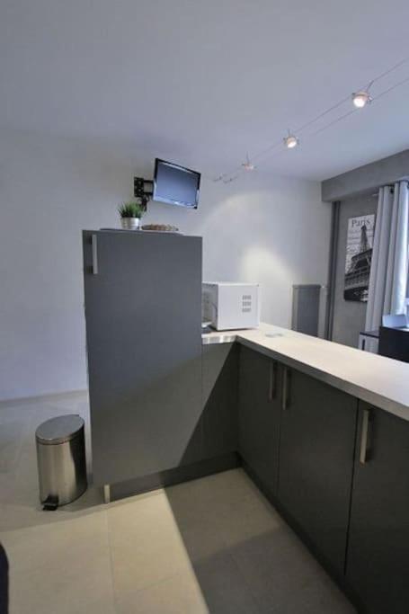Appartement Avec Ascenseur La Defense กูร์เบอวัวร์ ภายนอก รูปภาพ