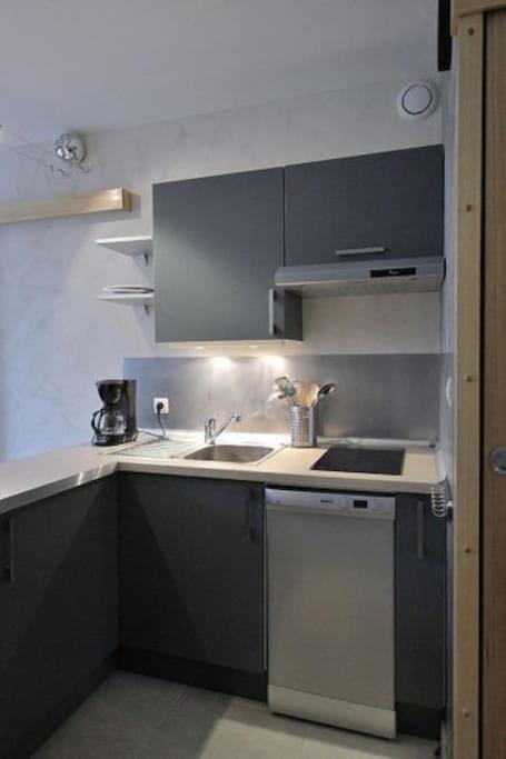 Appartement Avec Ascenseur La Defense กูร์เบอวัวร์ ภายนอก รูปภาพ